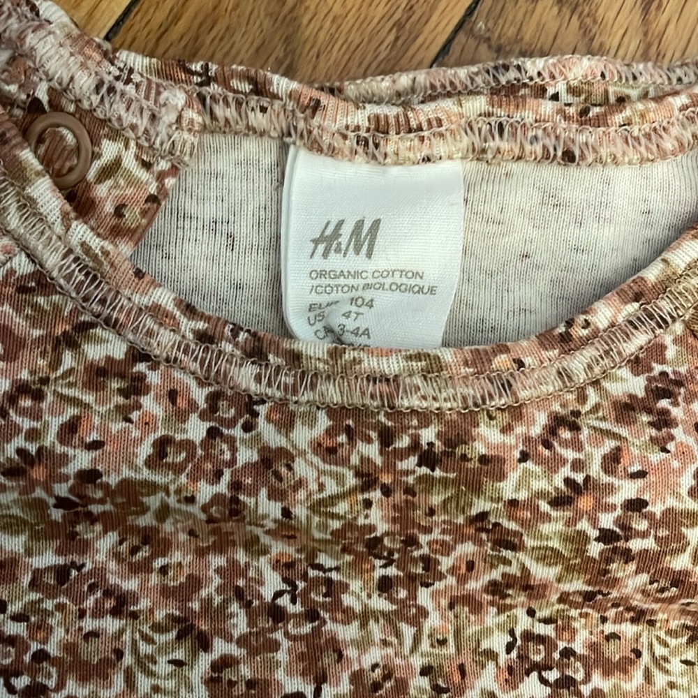 H&M Bundle Set - Picture 2 of 7